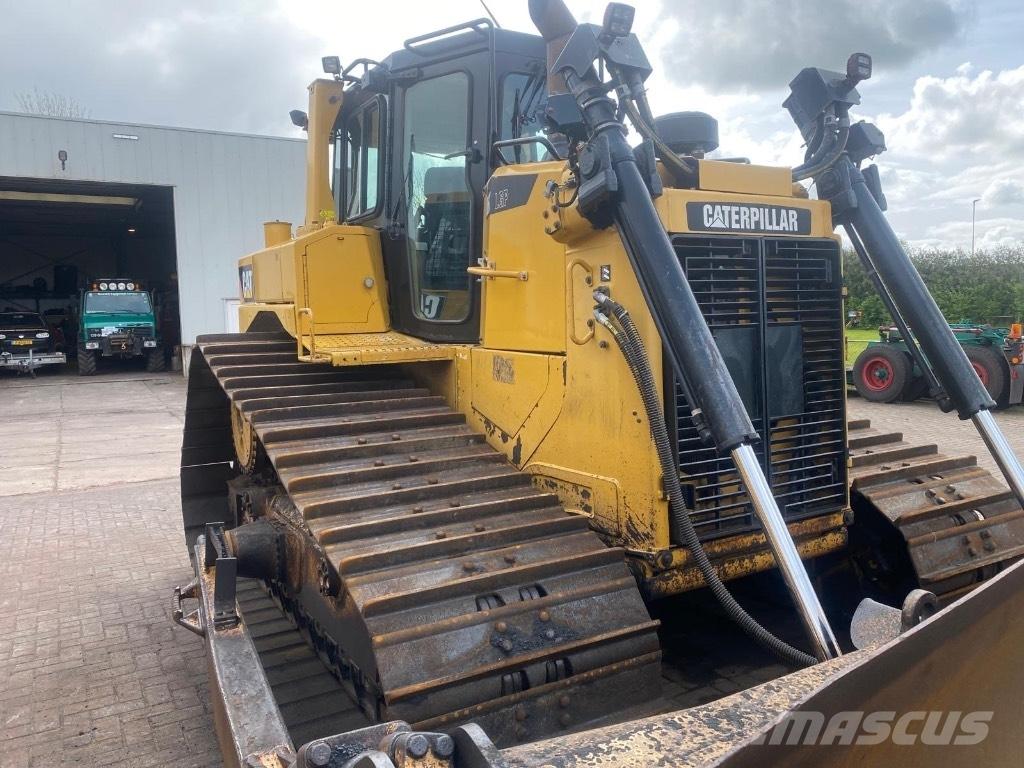 CAT D 6 T LGP Buldožeri gusjeničari