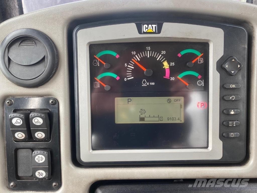 CAT D 6 T LGP Buldožeri gusjeničari
