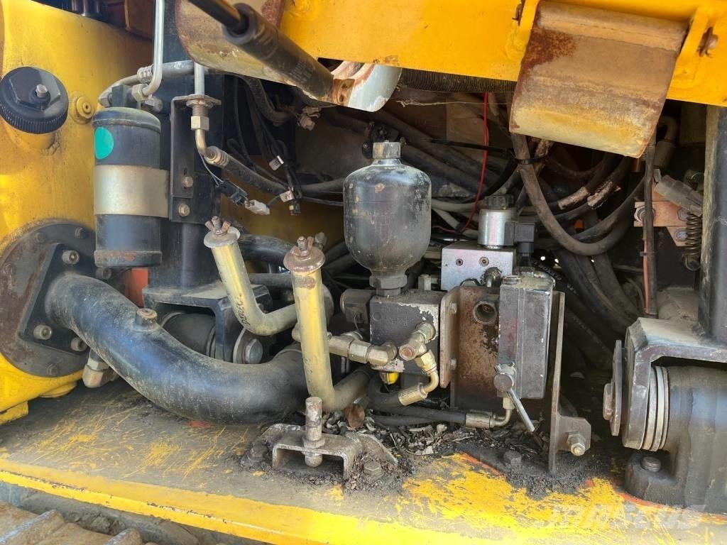 New Holland D180 Buldožeri gusjeničari