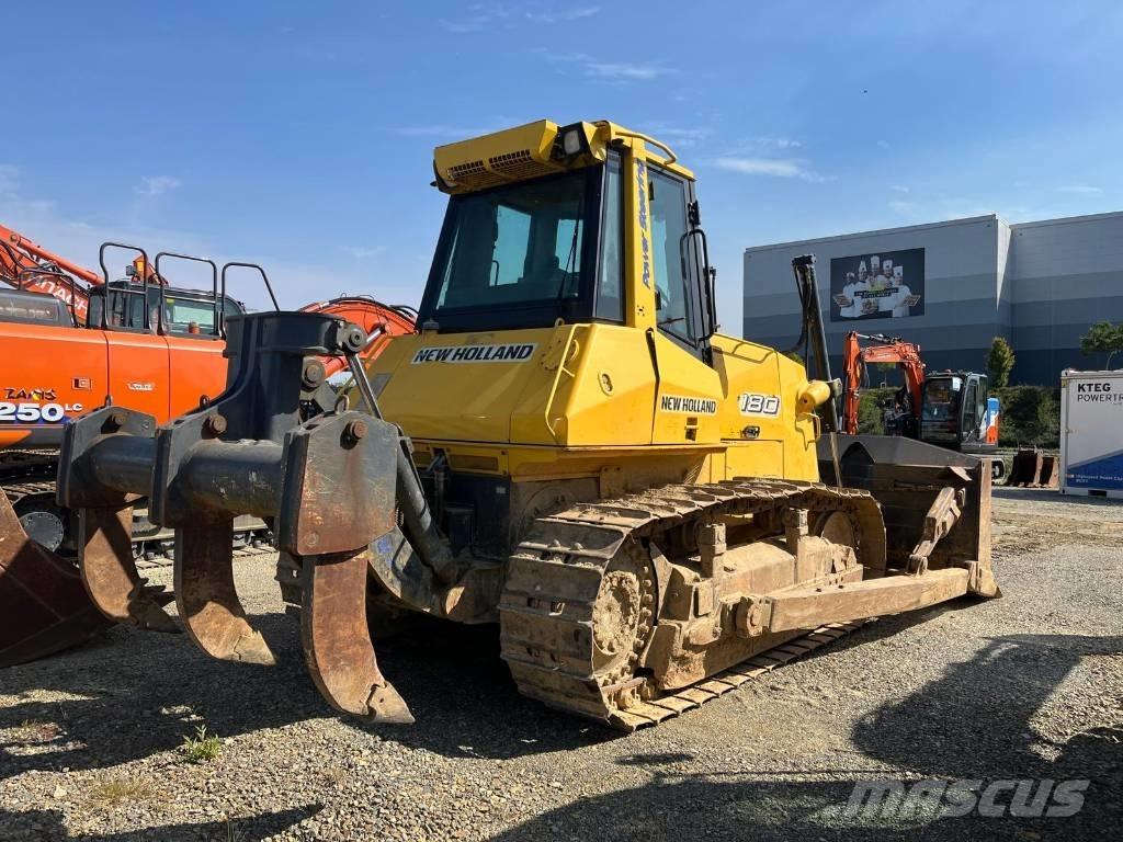 New Holland D180 Buldožeri gusjeničari