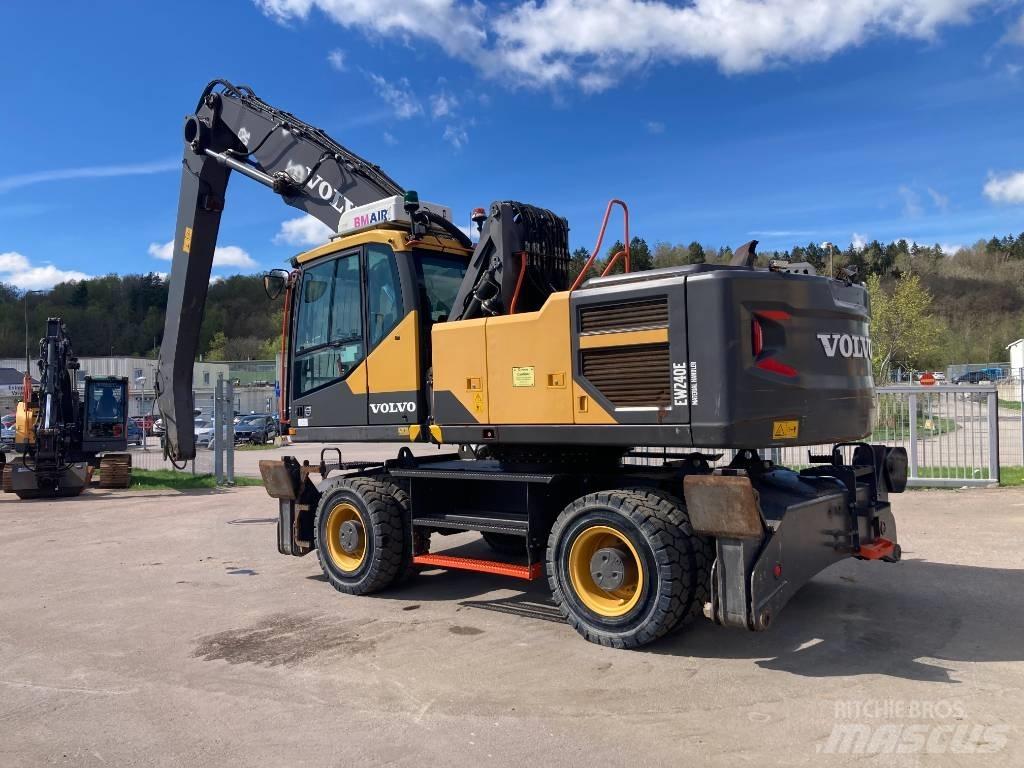 Volvo EW 240 E MH Bageri za manipuliranje materijalom / otpadom