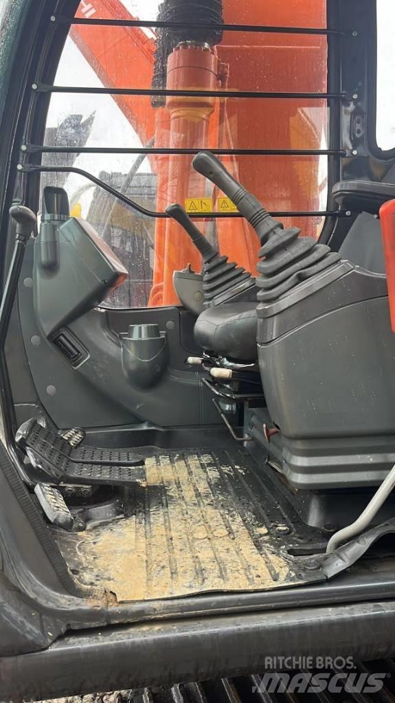 Hitachi ZX120 Bageri gusjeničari