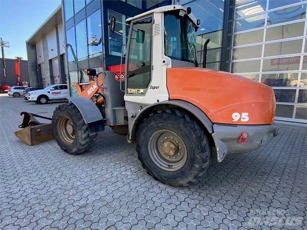 Atlas AR95 Višenamjenski utovarivači