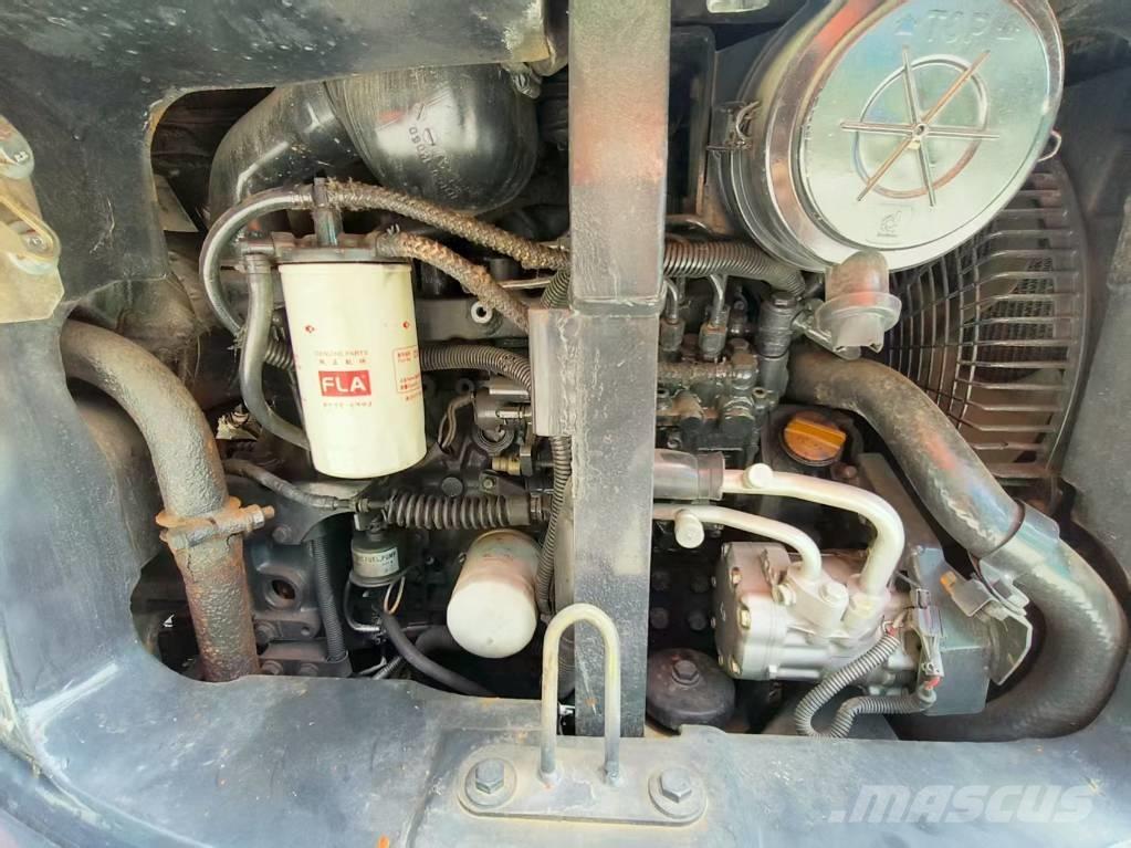 Hitachi ZX 50 U Mini bageri <7t