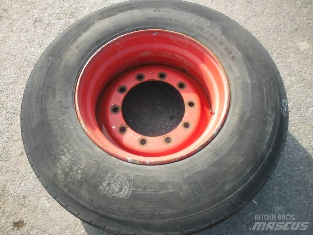 Michelin 385/65R22.5 Gume, kotači i naplatci