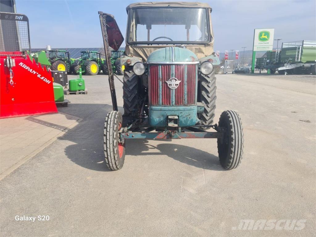 Hanomag R 324 SA Traktori