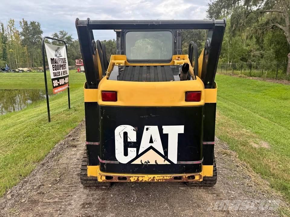 CAT 257B Skid steer mini utovarivači