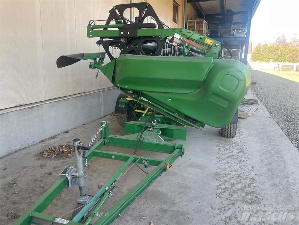 John Deere S690i Kombajni
