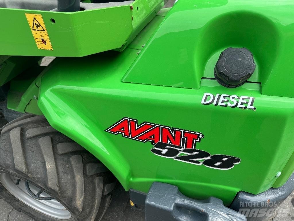 Avant 528 Mini utovarivači