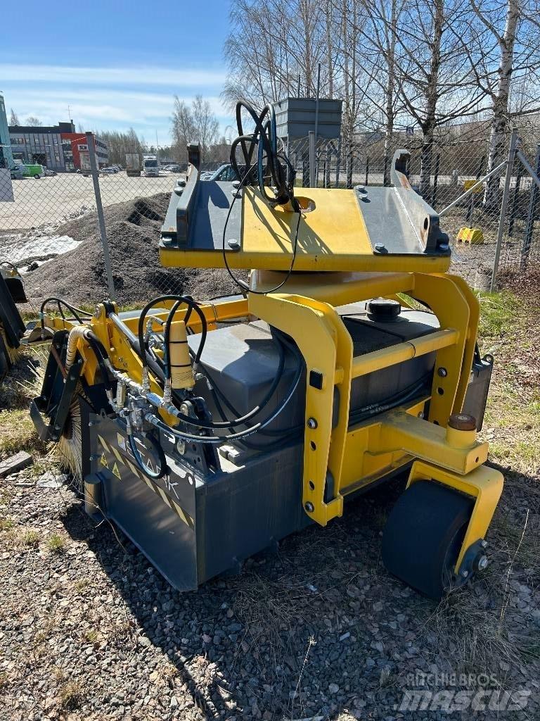 Stark KAH 2000 ST Strojevi za metenje