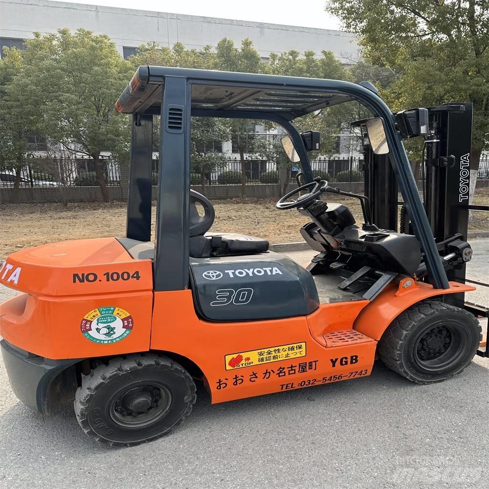 Toyota 02-7 FD F 30 Dizelski viličari