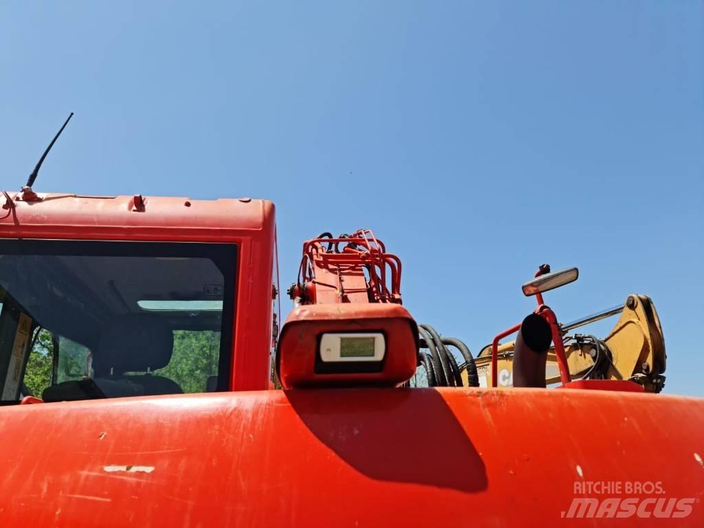 Komatsu PC 138-8 Bageri gusjeničari