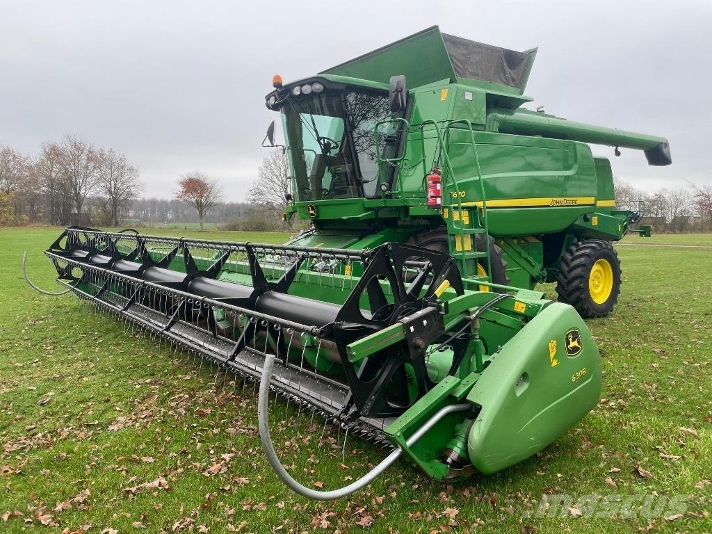 John Deere T 670 i Kombajni