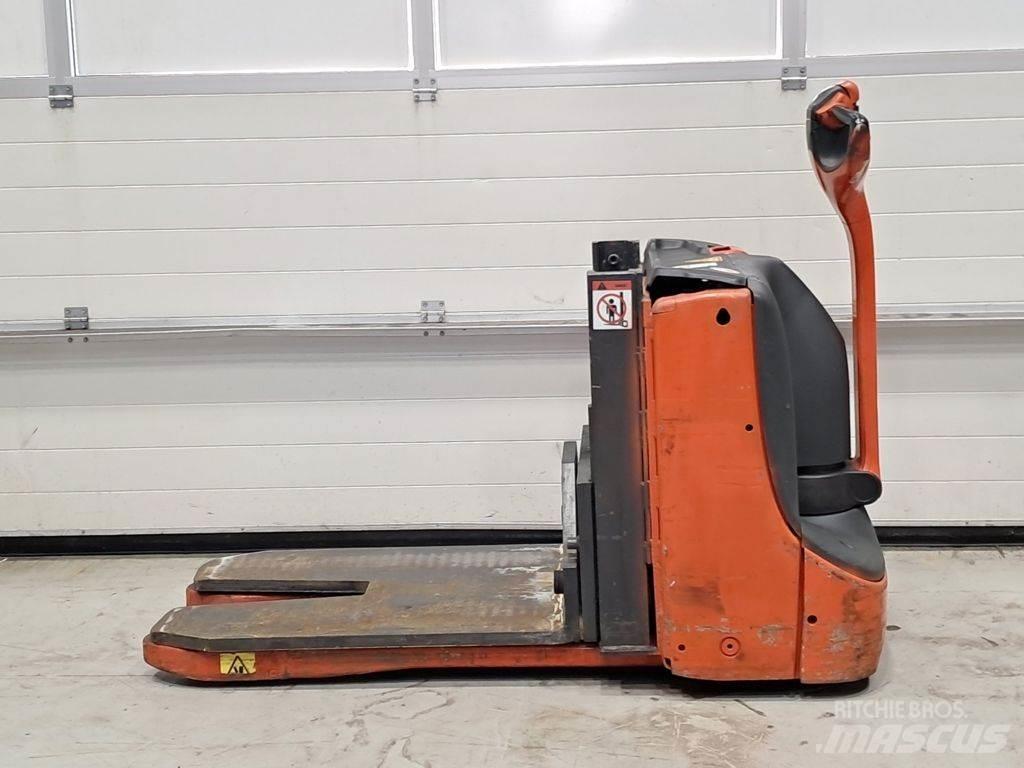 Linde T16X Nisko podizni električni viličar