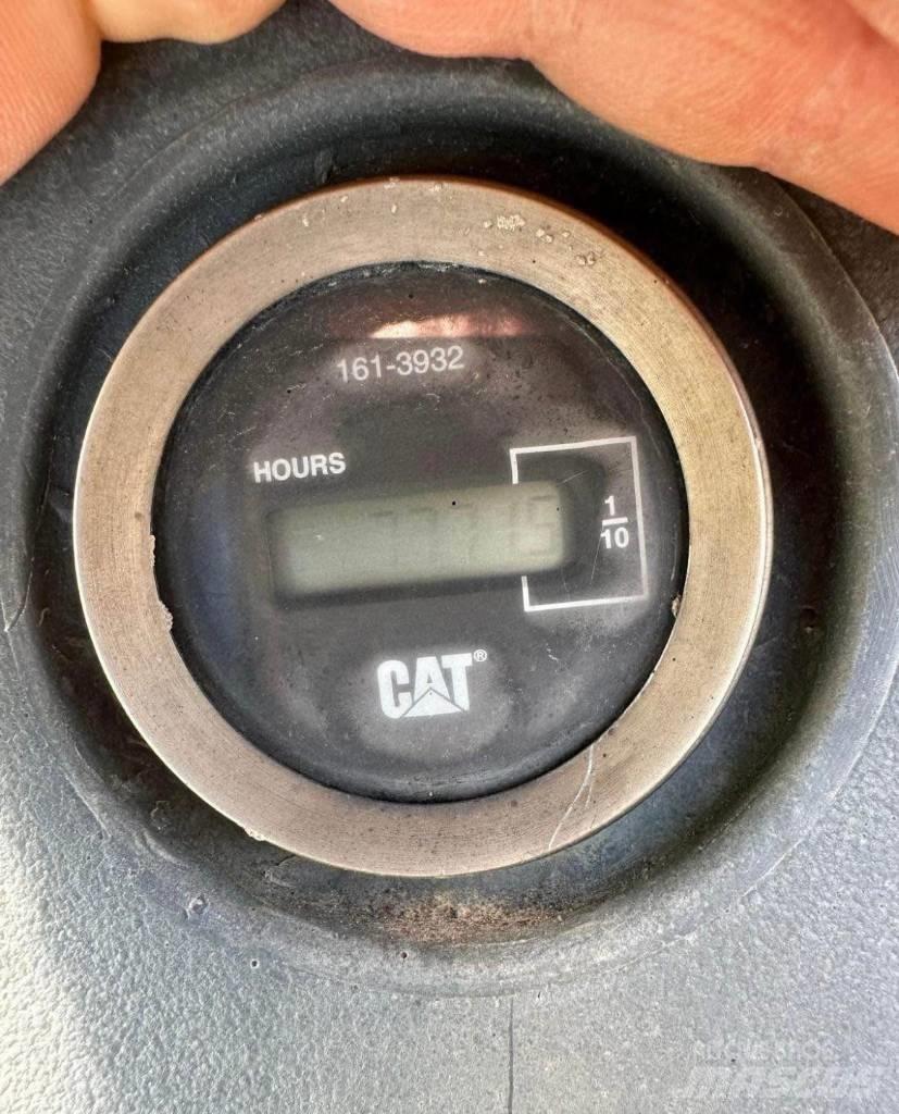 CAT 420 D Utovarni rovokopači