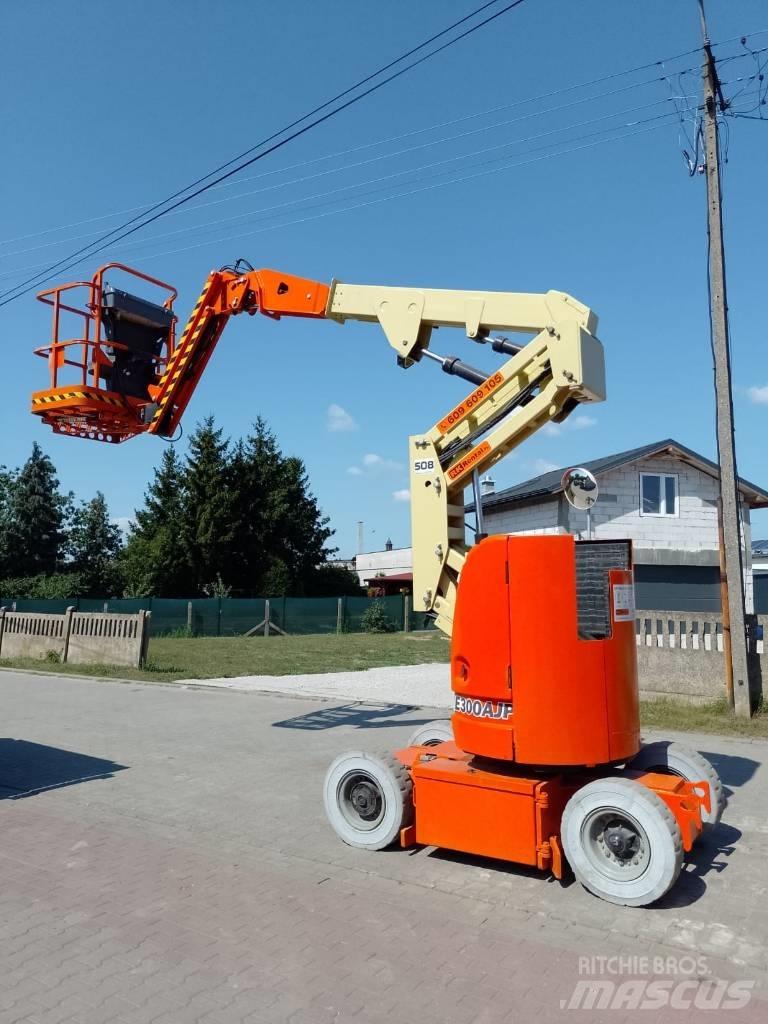 JLG E 300 AJP Zglobne podizne platforme