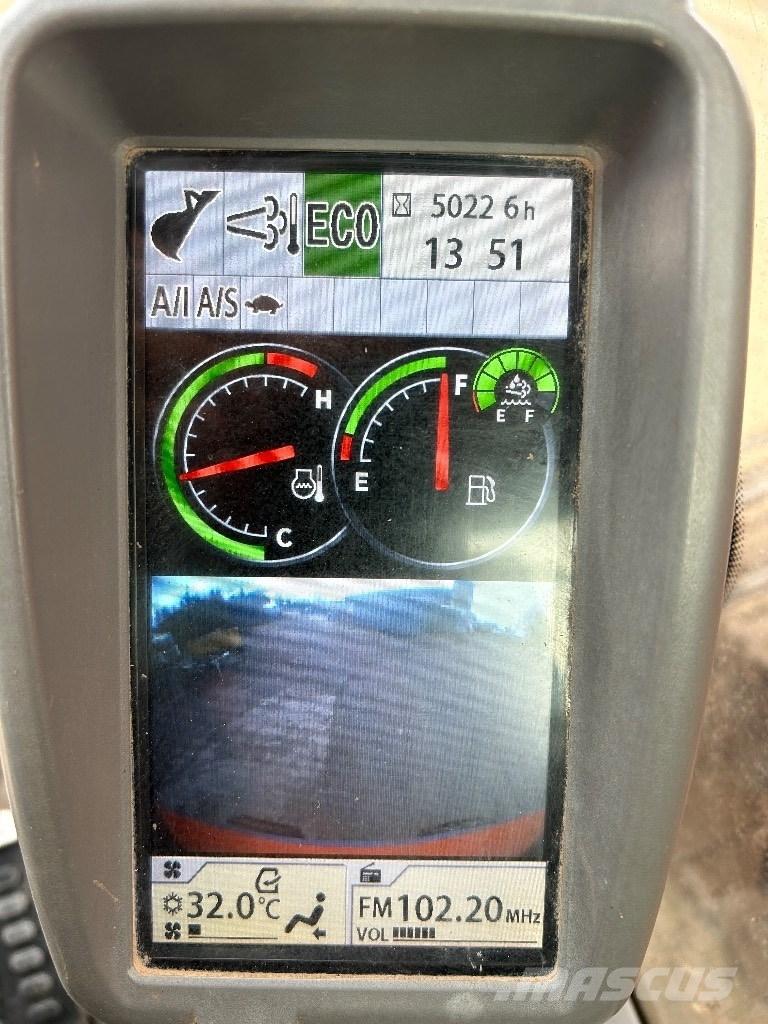 Hitachi ZX 135 US-6 Bageri gusjeničari