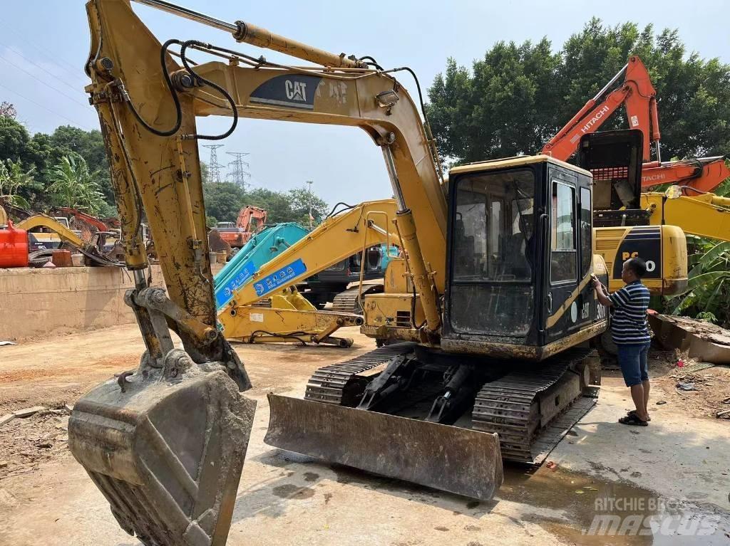 CAT 307 Bageri gusjeničari