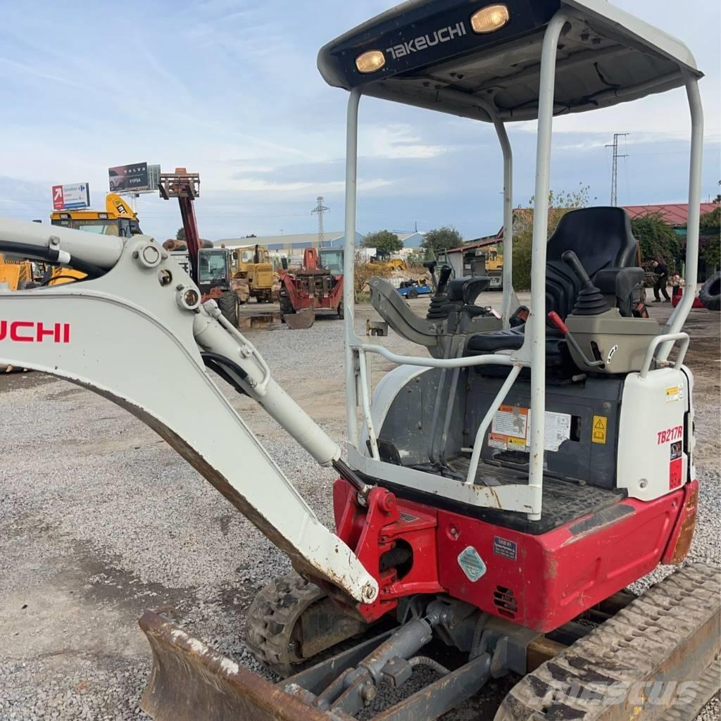 Takeuchi TB 217 R Mini bageri <7t