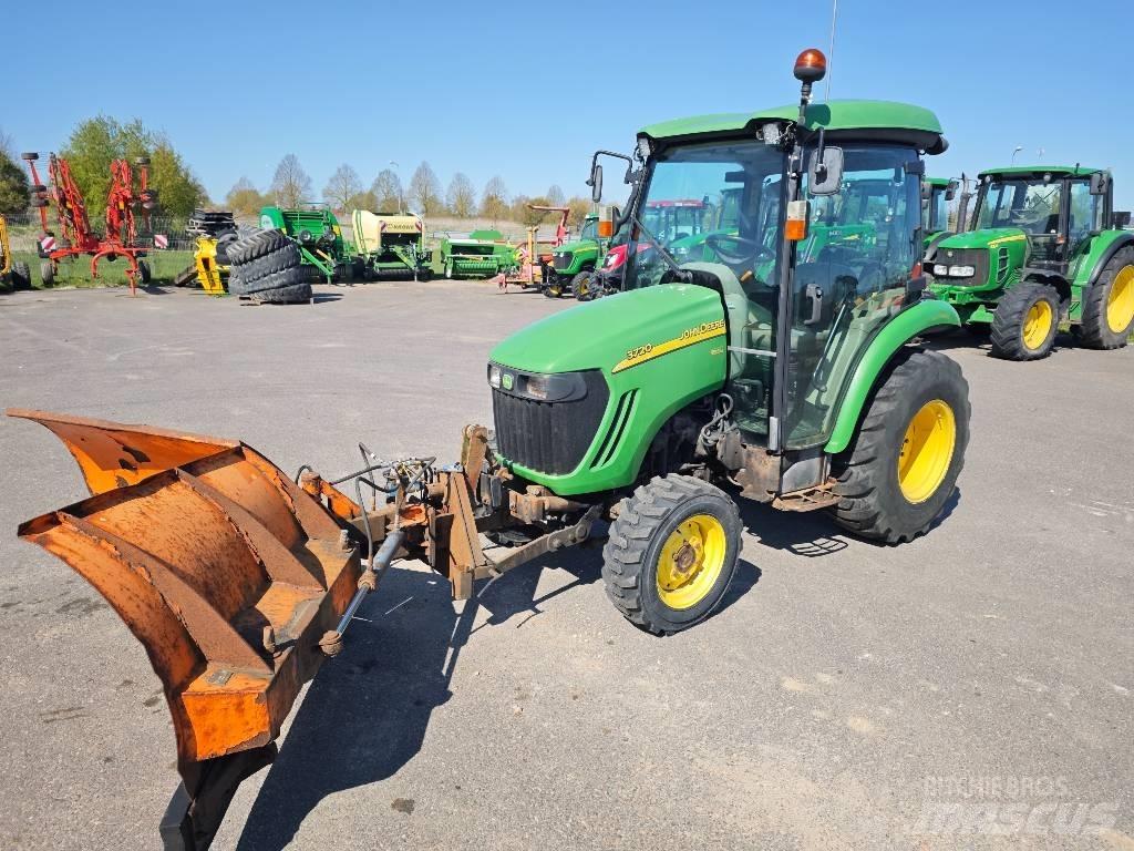 John Deere 3720 Kompaktni (mali) traktori