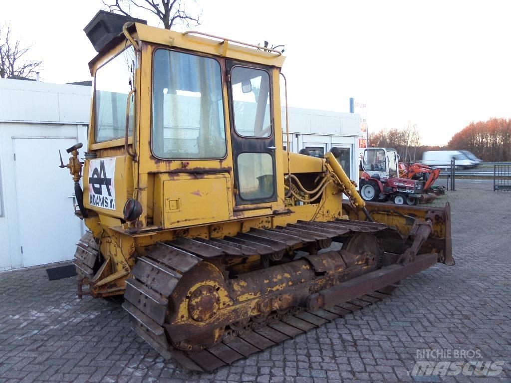 CAT D 4 E Buldožeri gusjeničari
