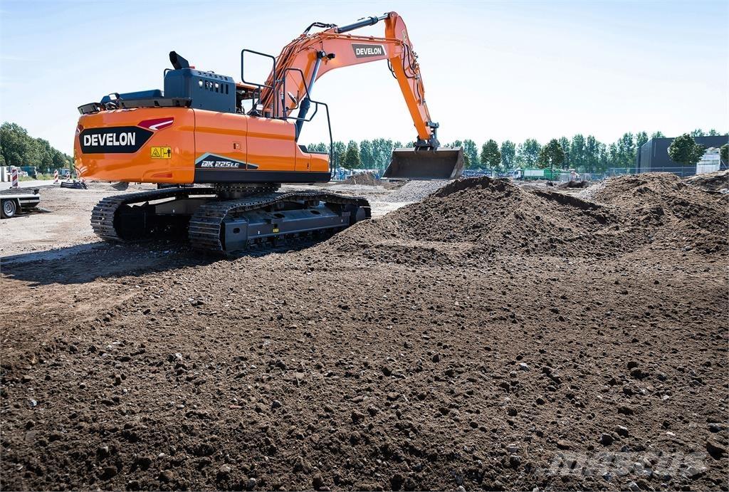 Develon DX225LC-7 Bageri gusjeničari