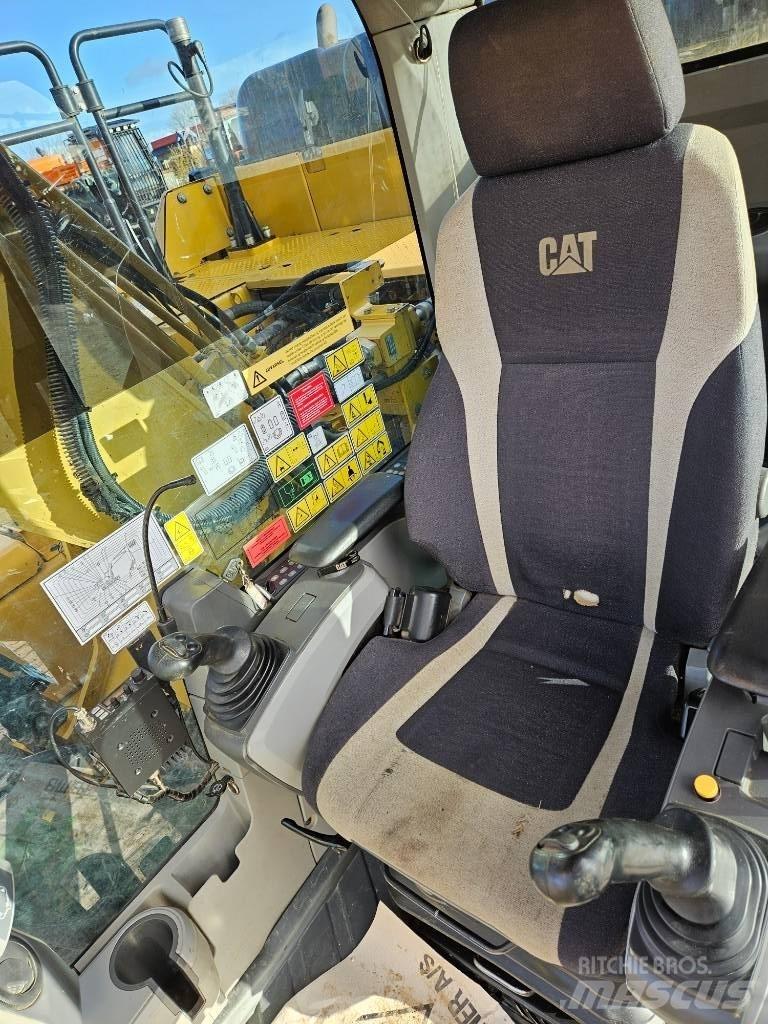 CAT 326 F L Bageri gusjeničari