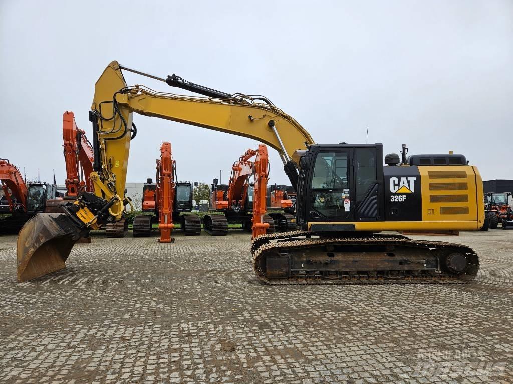 CAT 326 F L Bageri gusjeničari