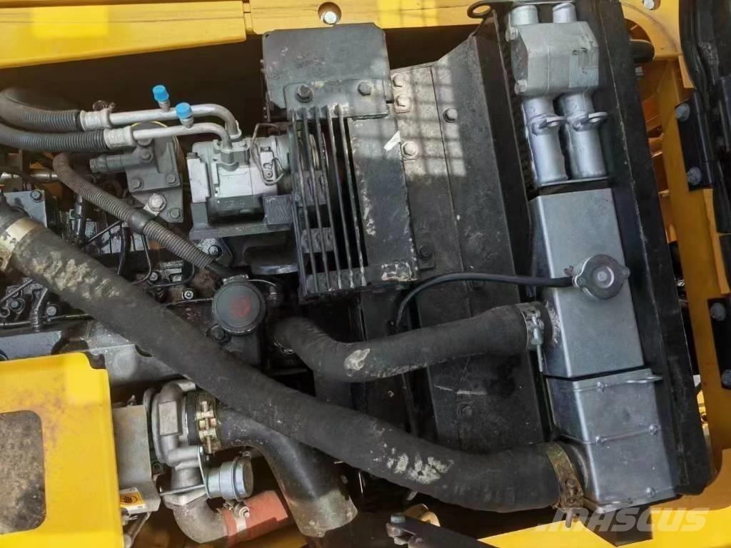 Komatsu PC 130 LC-7 Bageri gusjeničari
