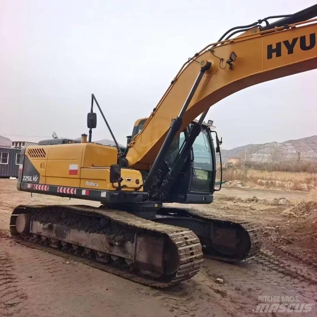 Hyundai R225LVS Bageri na kotačima