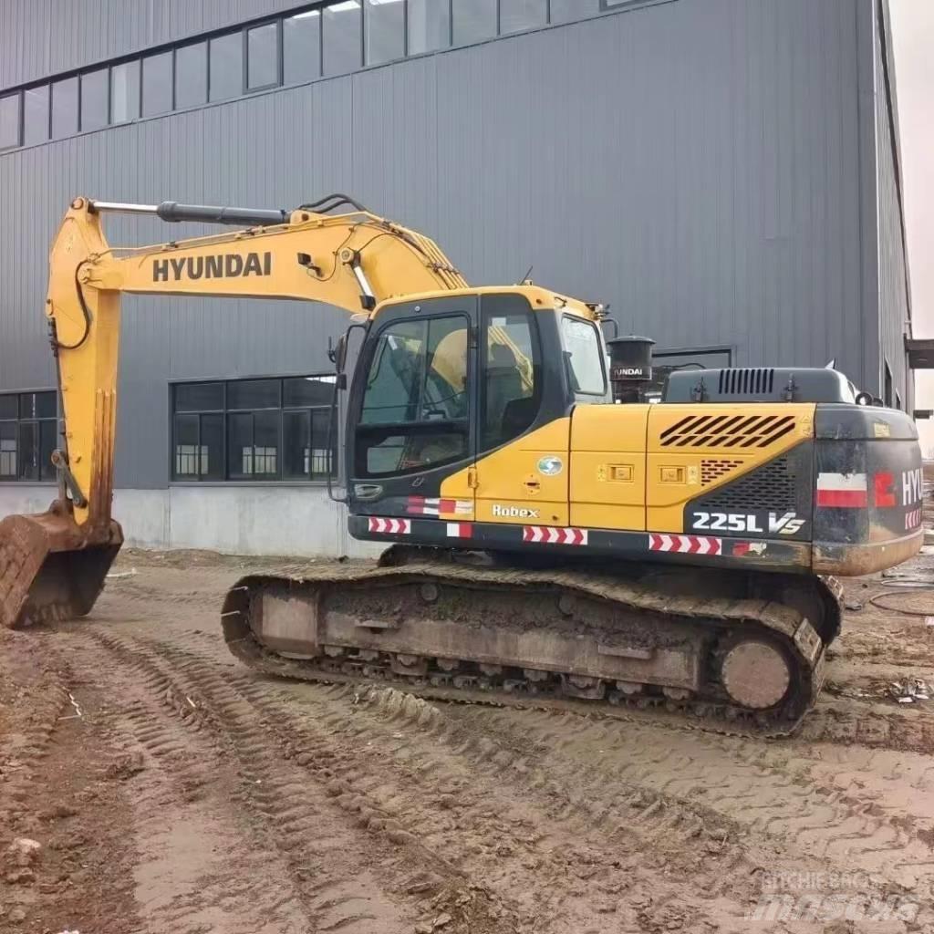 Hyundai R225LVS Bageri na kotačima