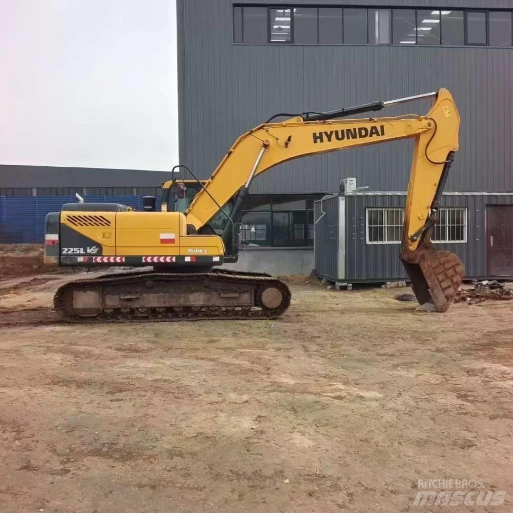 Hyundai R225LVS Bageri na kotačima