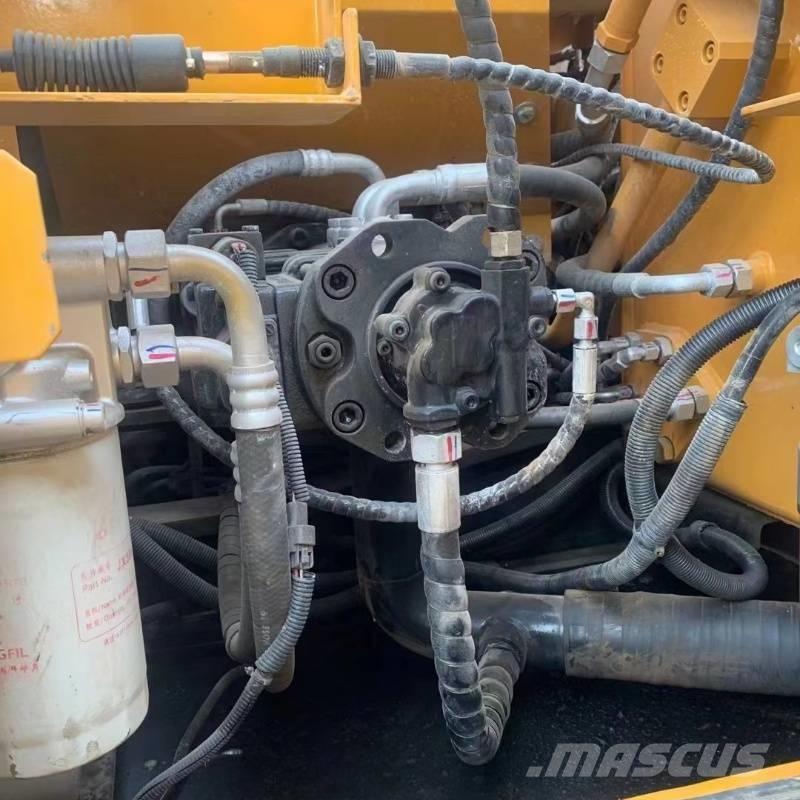 Sany SY 135 Bageri gusjeničari