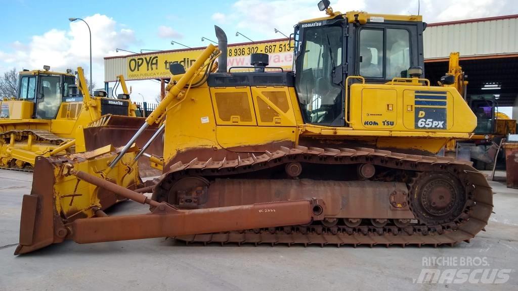 Komatsu D65PX-18 Buldožeri gusjeničari