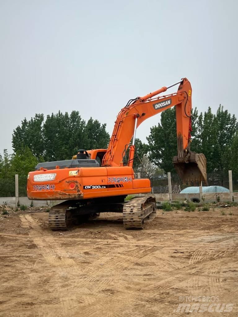 Doosan DX300LCA Bageri gusjeničari