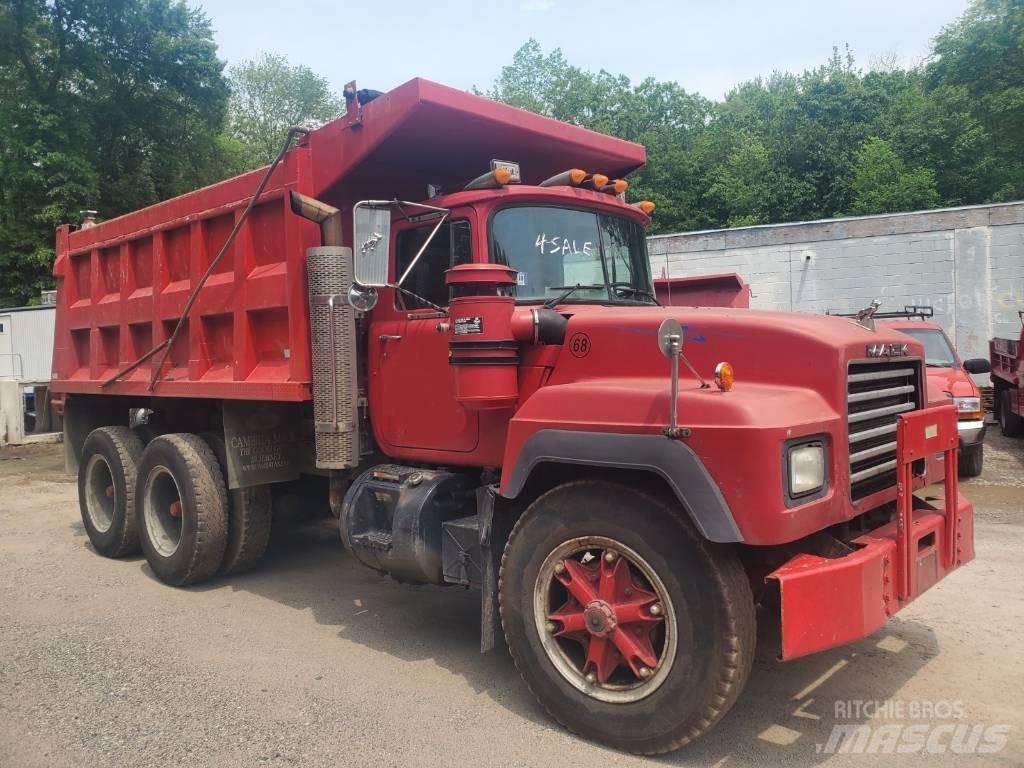 Mack RD 690 SX Kiper kamioni