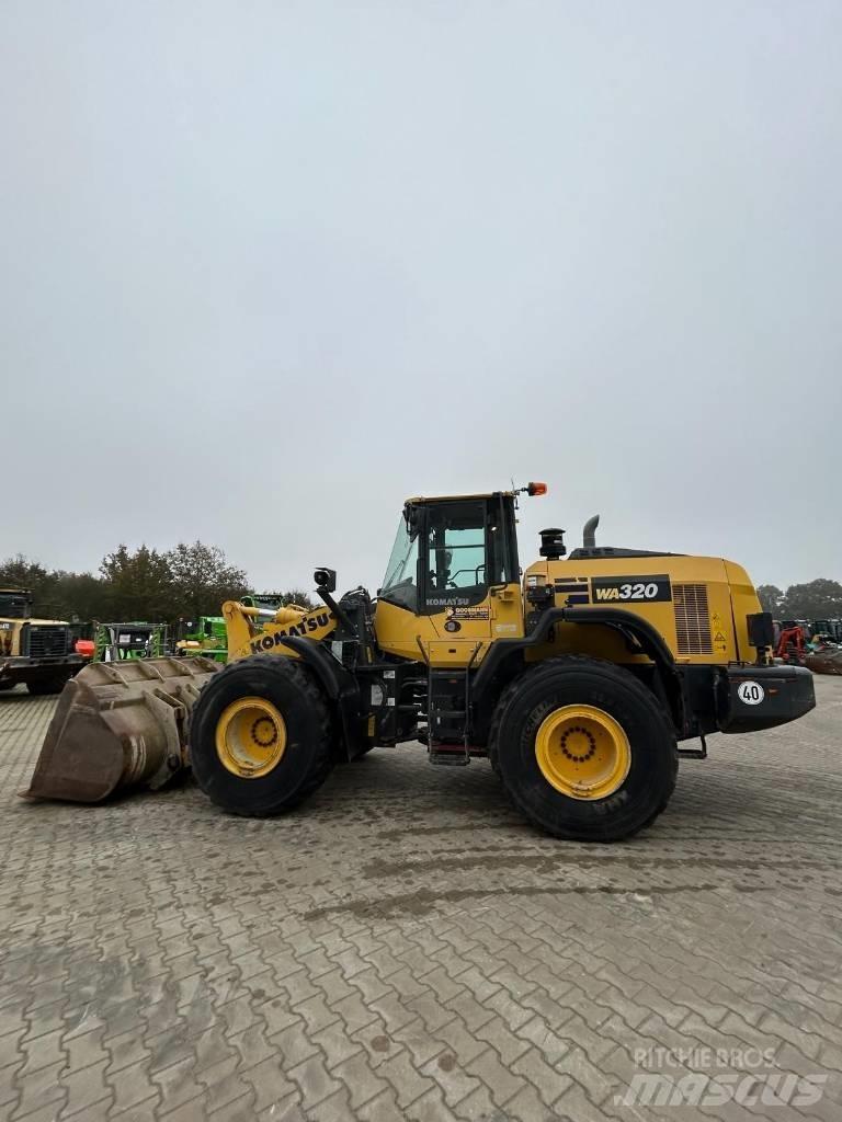Komatsu WA 320 Utovarivači na kotačima