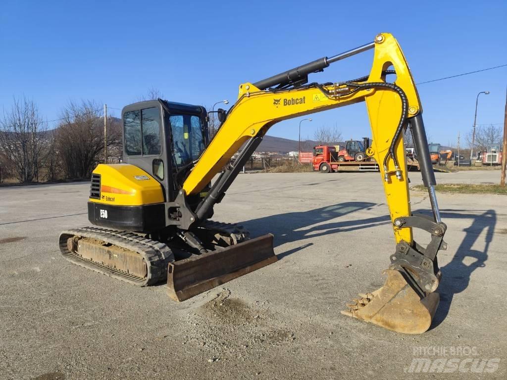 JCB 8085 Midi bageri 7t – 12t