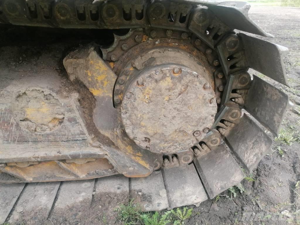 Komatsu 51PX Buldožeri gusjeničari