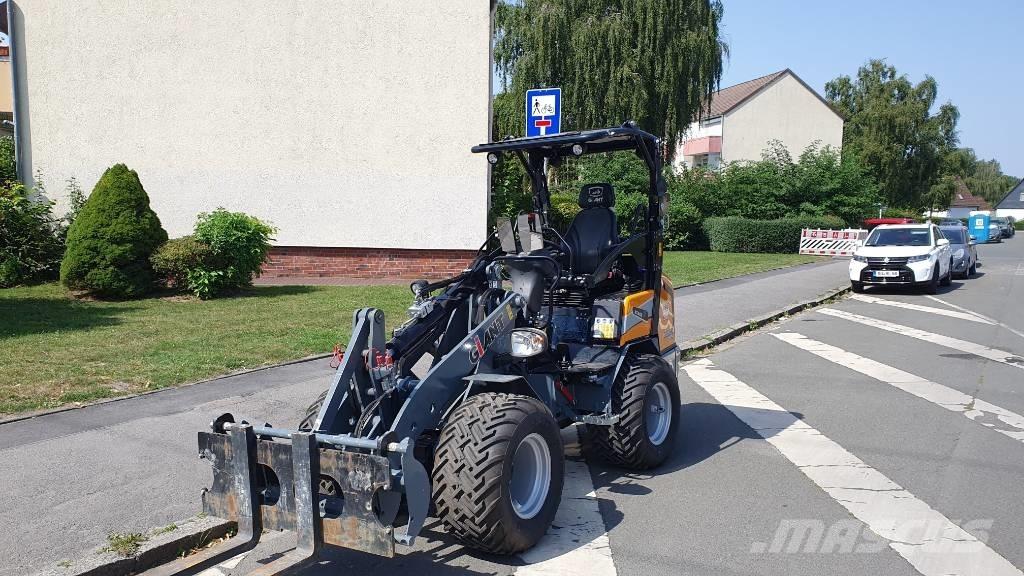 GiANT G 2500 X-Tra Utovarivači na kotačima