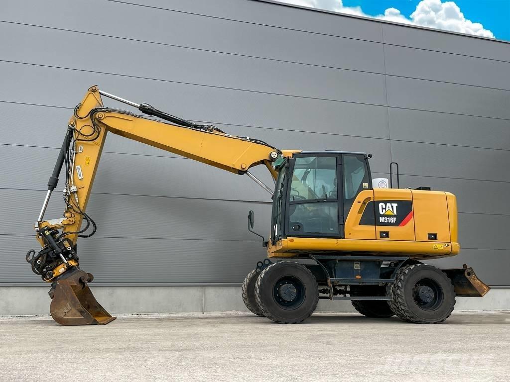 CAT M316F Bageri na kotačima