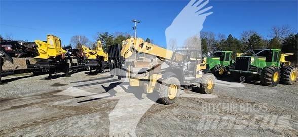CAT TH560B Teleskopski viličari