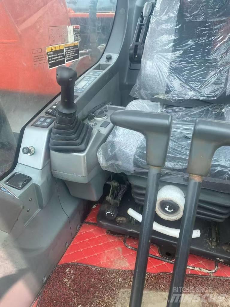 Doosan DX 225 LC Bageri gusjeničari
