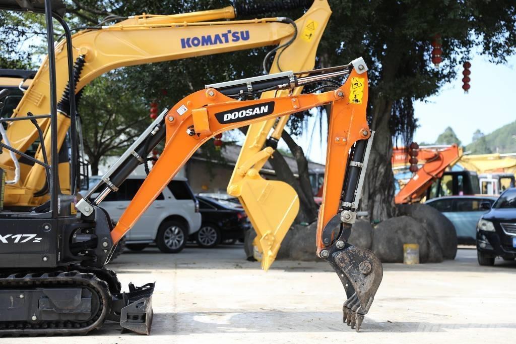 Doosan DX 17 Bageri gusjeničari