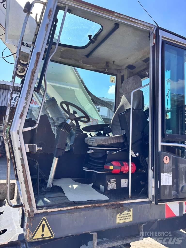 Fuchs MHL 320 Bageri za manipuliranje materijalom / otpadom
