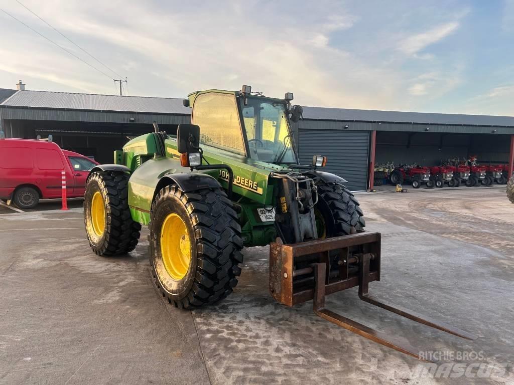 John Deere 3200 Teleskopski viličari