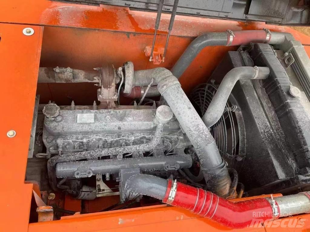 Doosan 225-7 Bageri gusjeničari