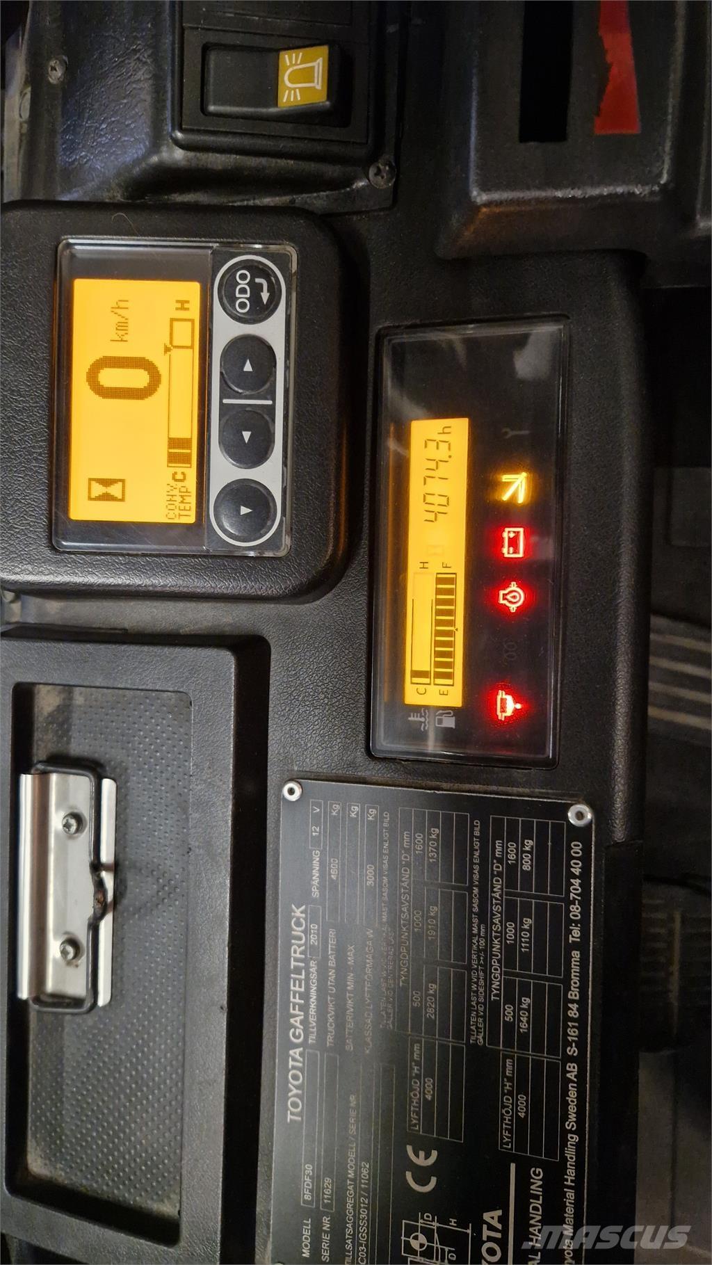 Toyota 8FDF30 Dizelski viličari