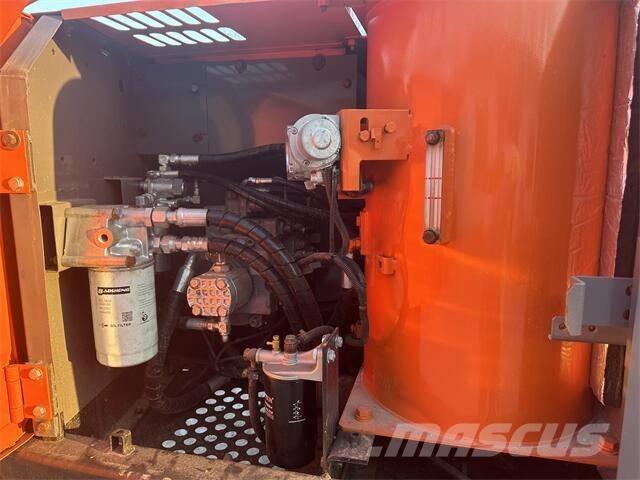 Hitachi ZX120 Bageri gusjeničari