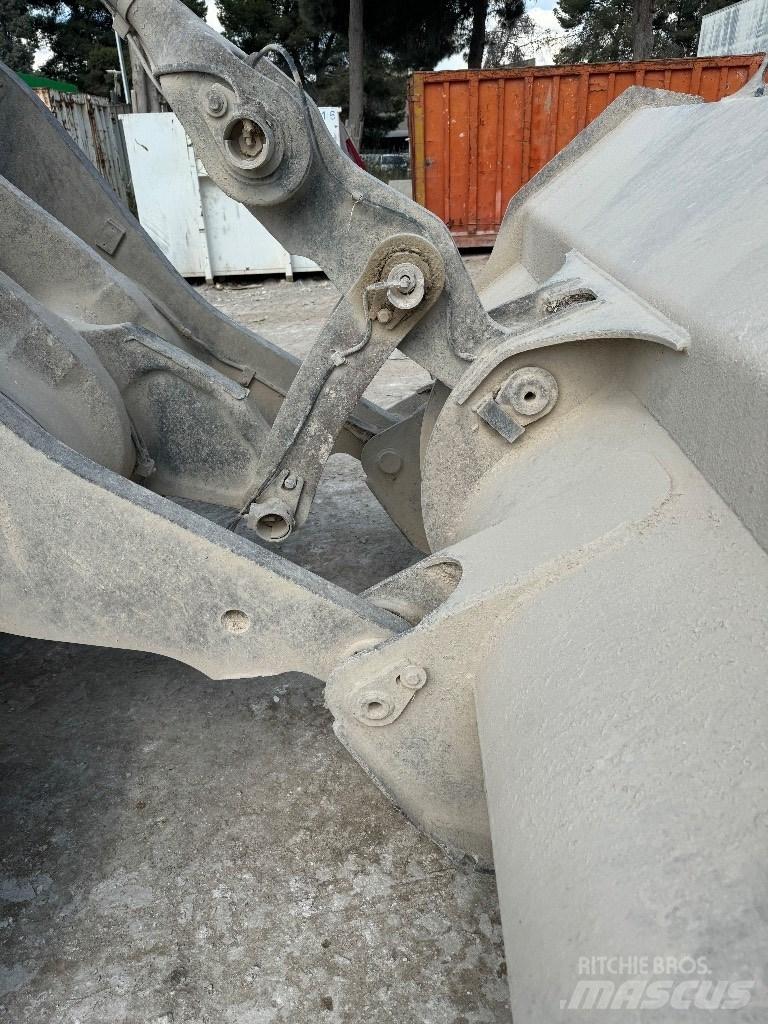 Volvo L 120 F Utovarivači na kotačima